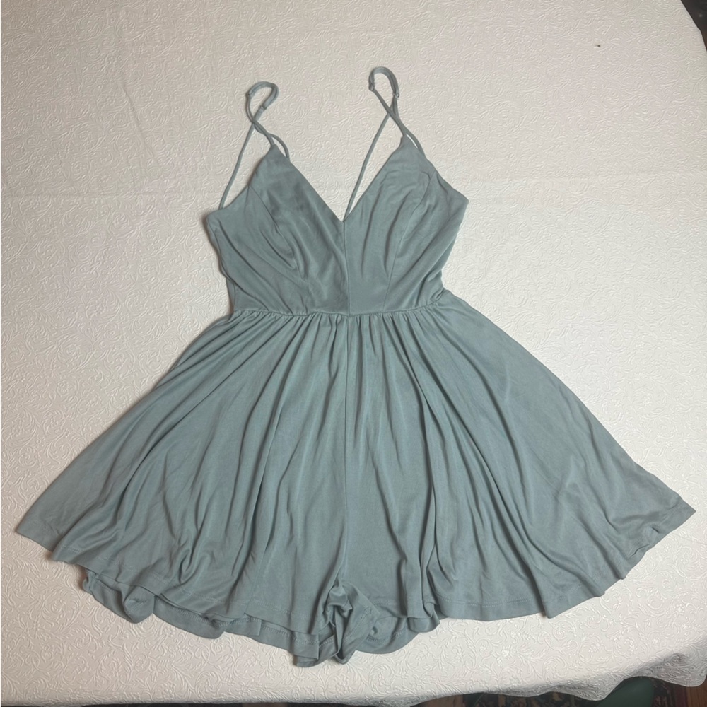 🦋 Urban Outfitters Silence + Noise Romper Sage Green M